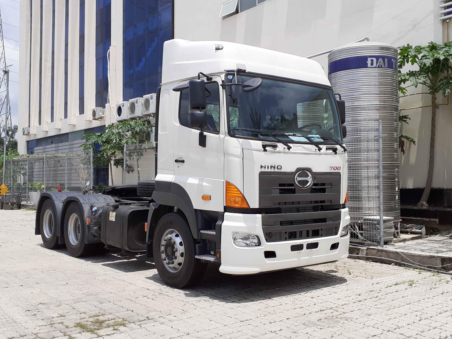 Đầu kéo Hino SS2P Euro 5