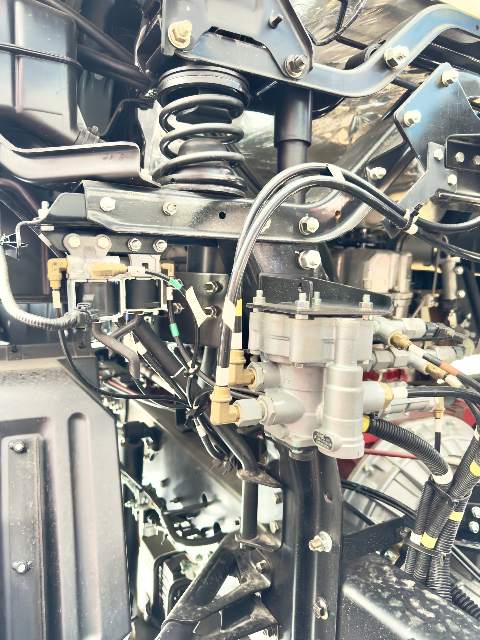 Thùng Mui Bạt Tải 9,2 TẤN FG8JP8A