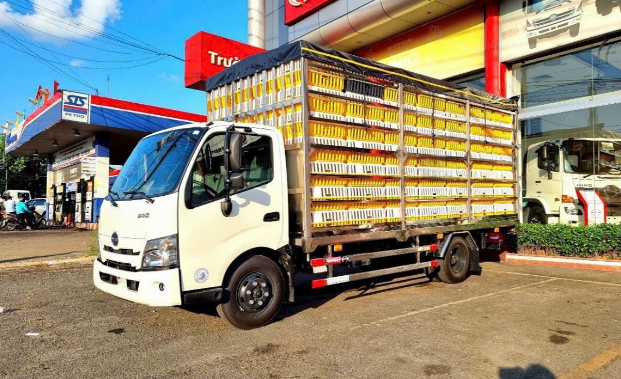 Thùng Mui Bạt Tải 9,2 TẤN FG8JP8A