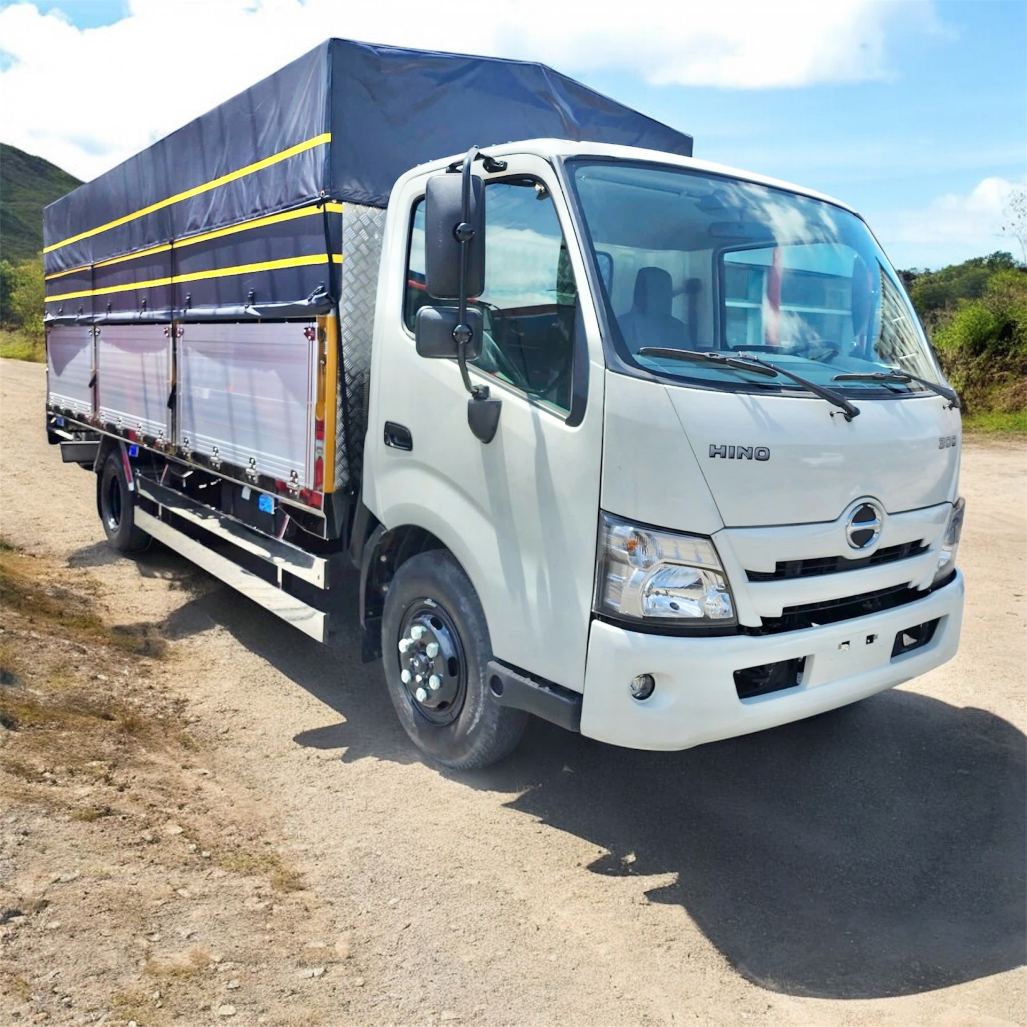 Thùng Mui Bạt Tải 9,2 TẤN FG8JP8A