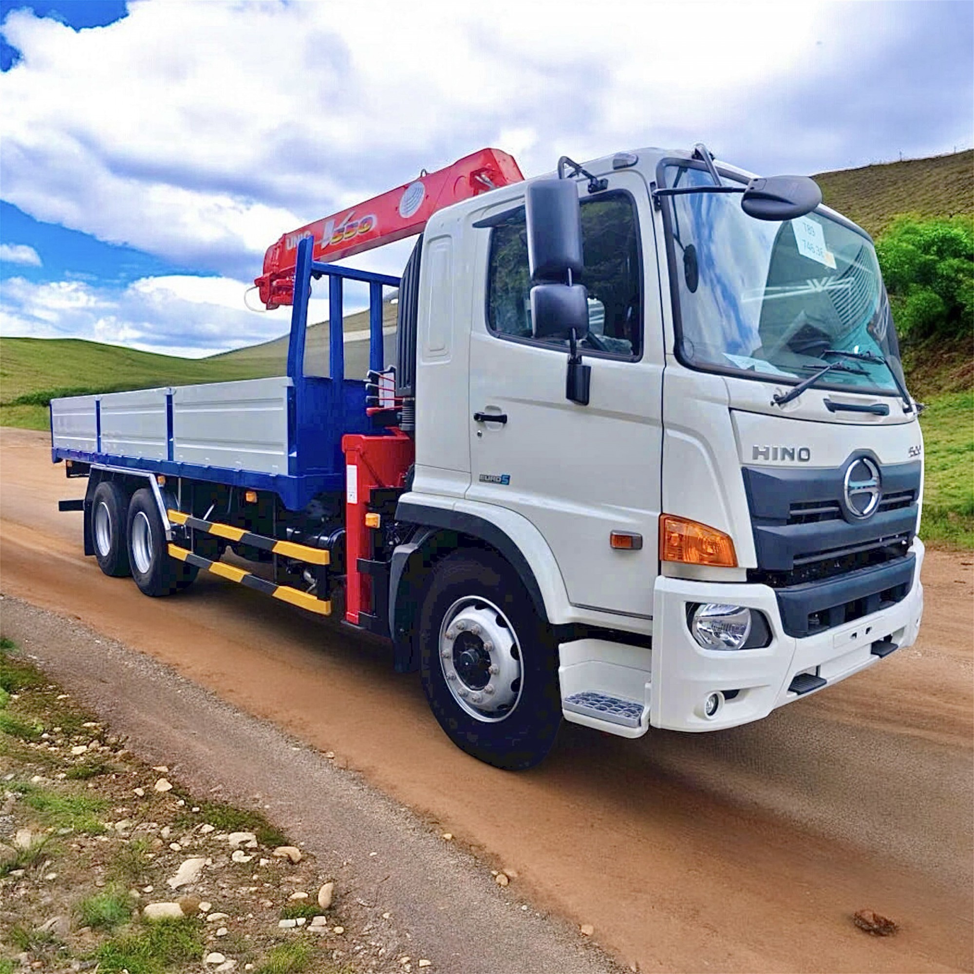 XE TẢI CẨU HINO FL8JT8A GẮN CẨU UNIC 550