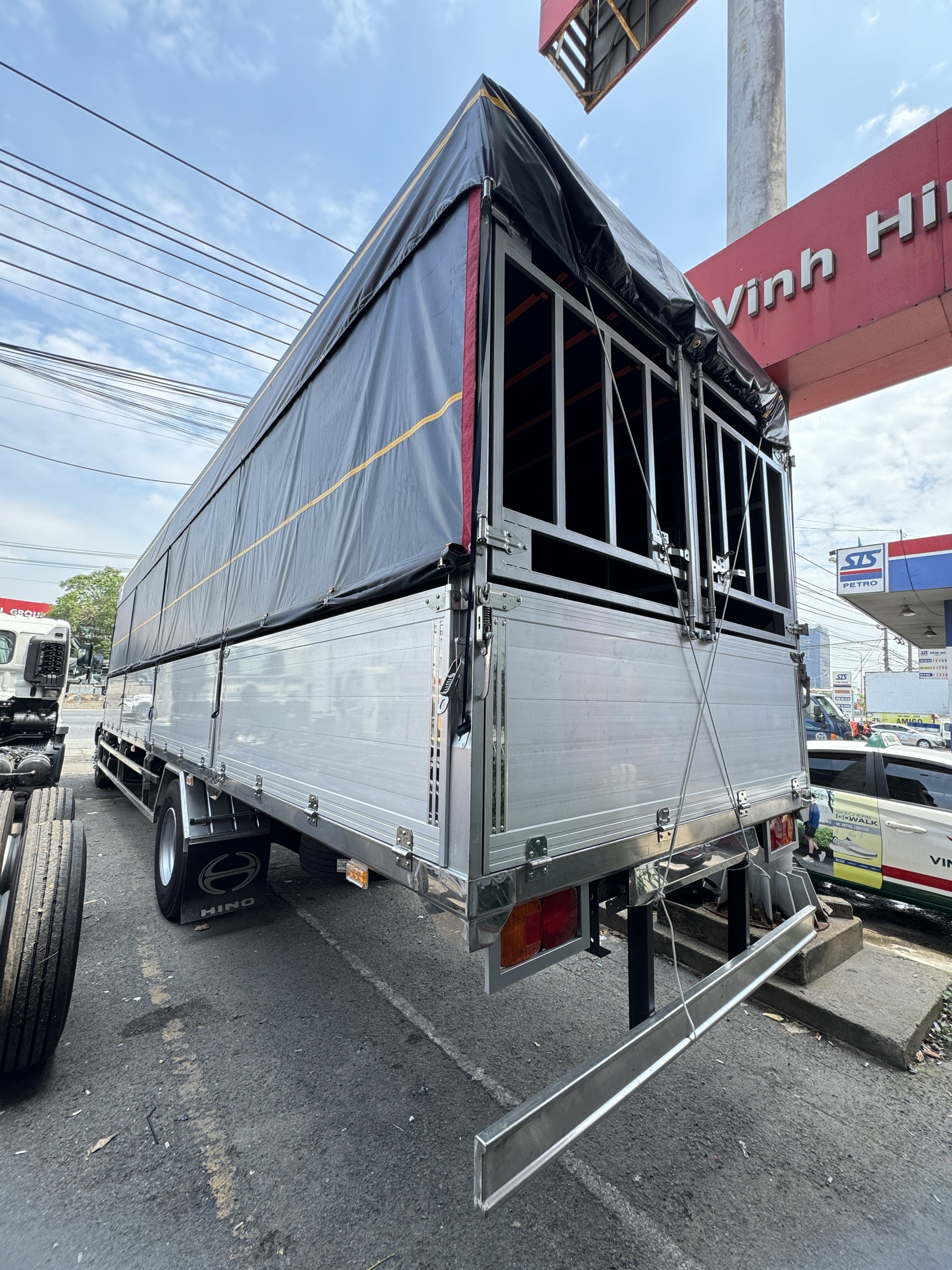 Thùng Mui Bạt Tải 9,2 TẤN FG8JP8A