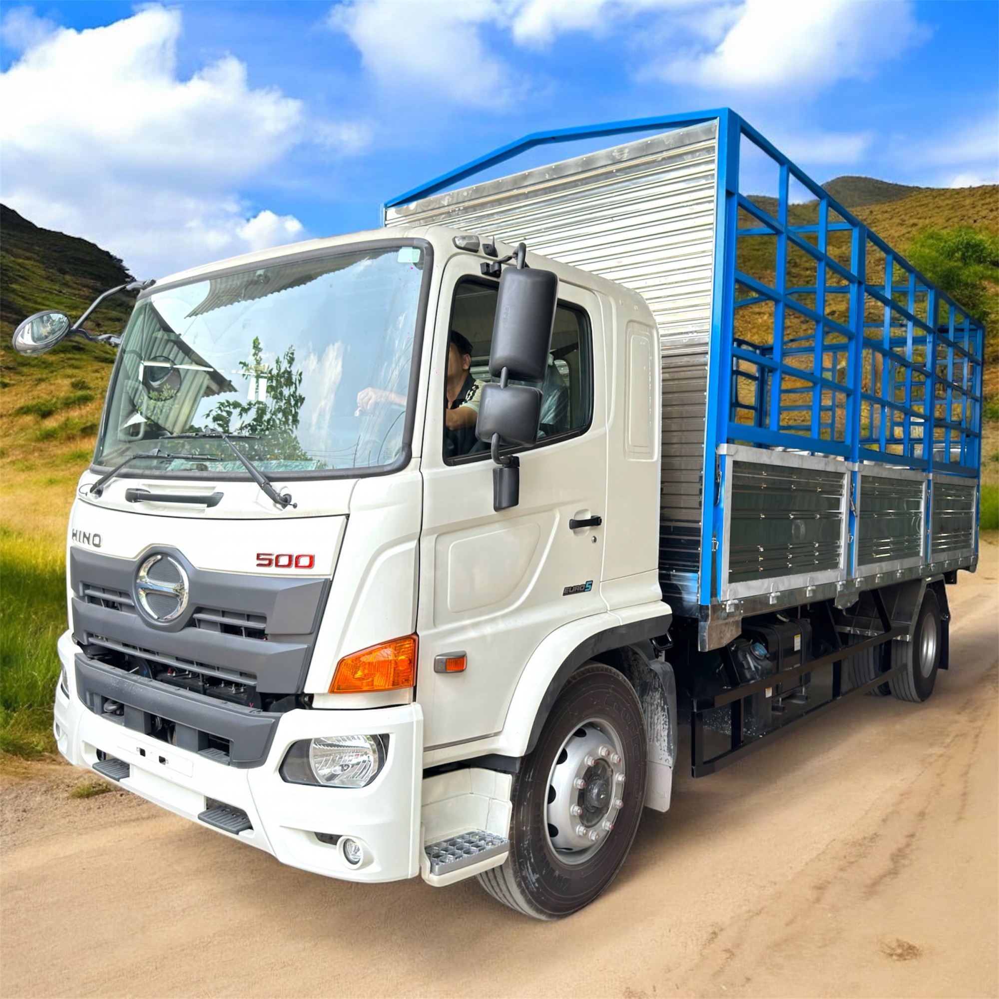 Thùng Mui Bạt Tải 9,2 TẤN FG8JP8A