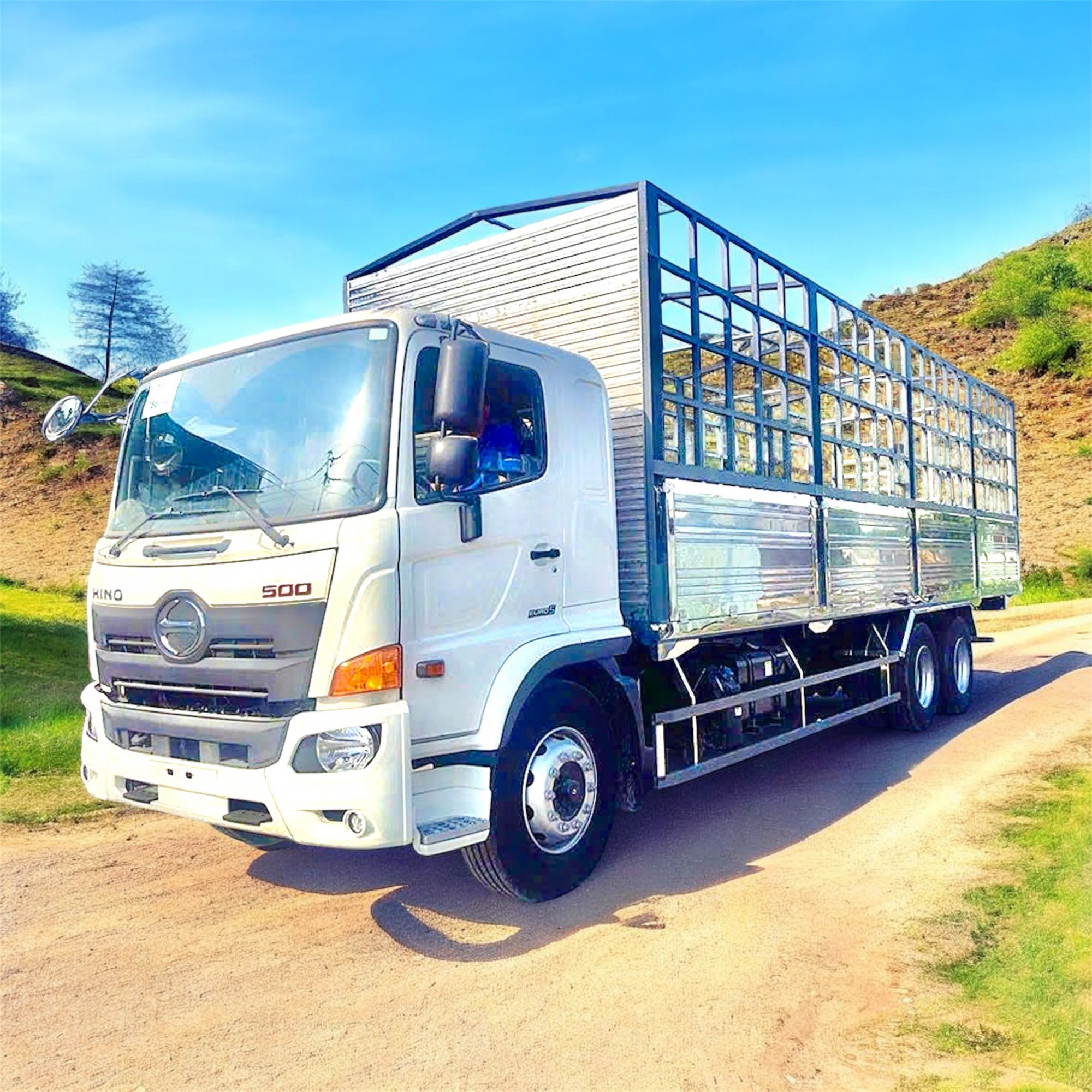 Thùng Mui Bạt Tải 9,2 TẤN FG8JP8A